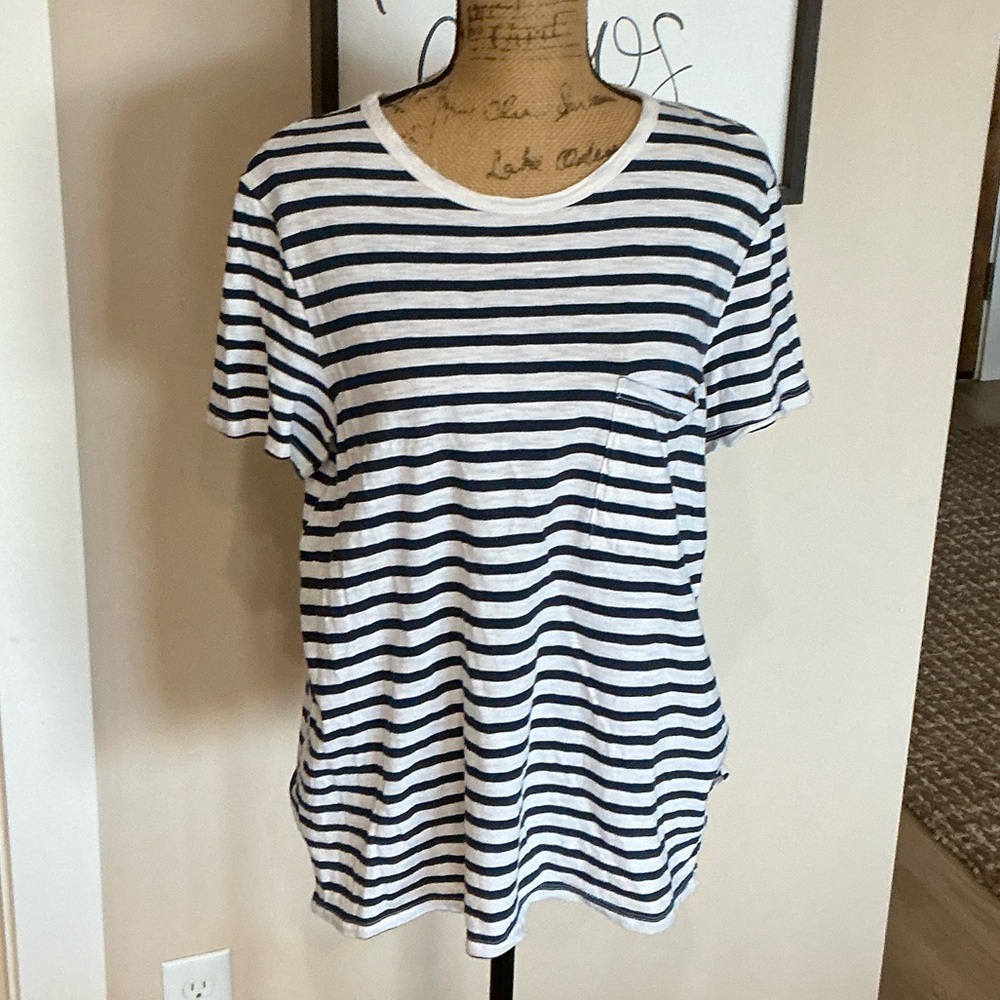 Old Navy Black and White Striped Short Sleeve Tee
